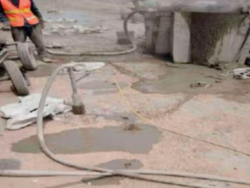 中宁水泥混凝土路面板底注浆技术 路面脱空注浆整治方案